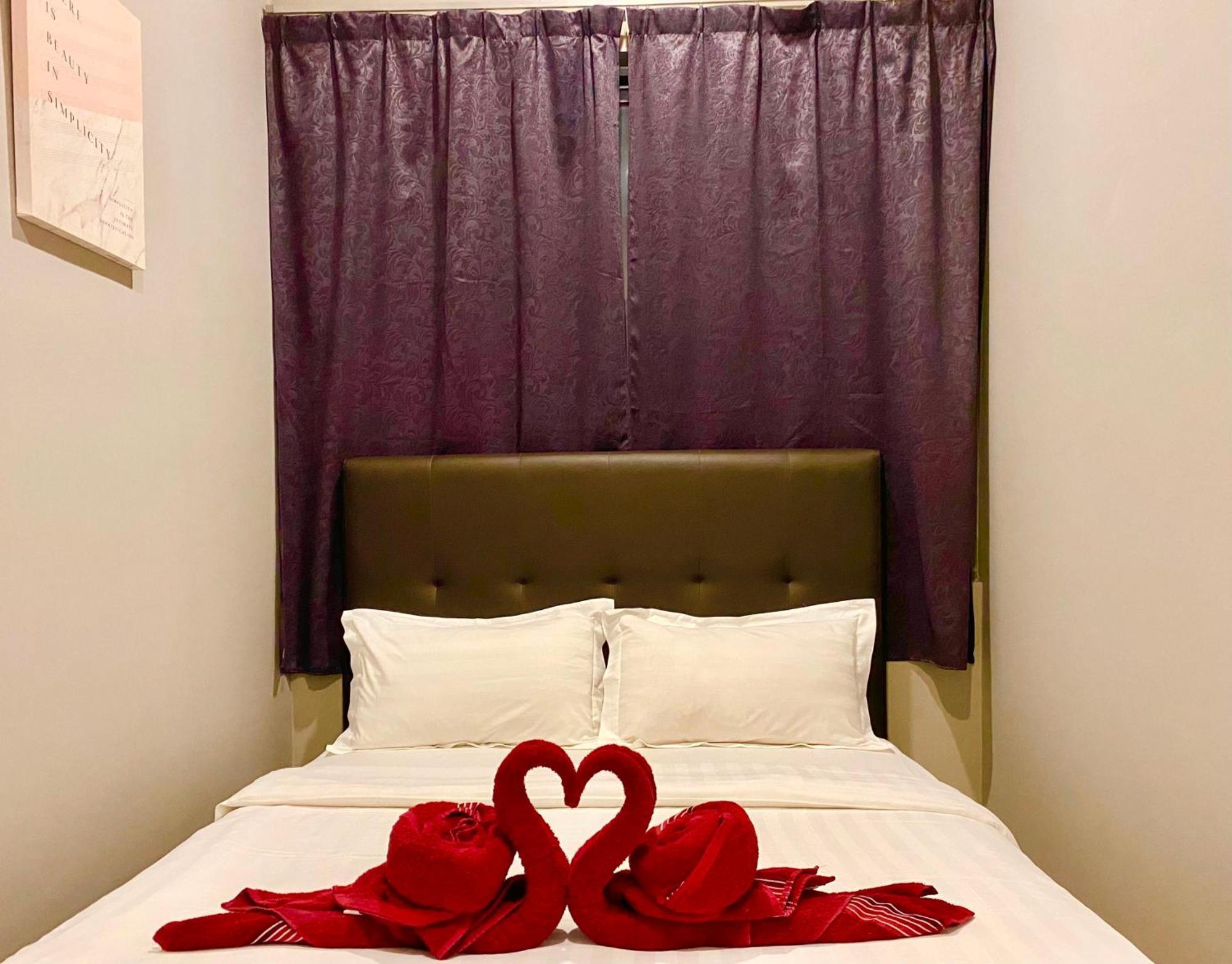 Capital O 90987 The Loft Residences Homestay @ Imago Shopping Mall 2 Kampong Sembulan Exterior photo