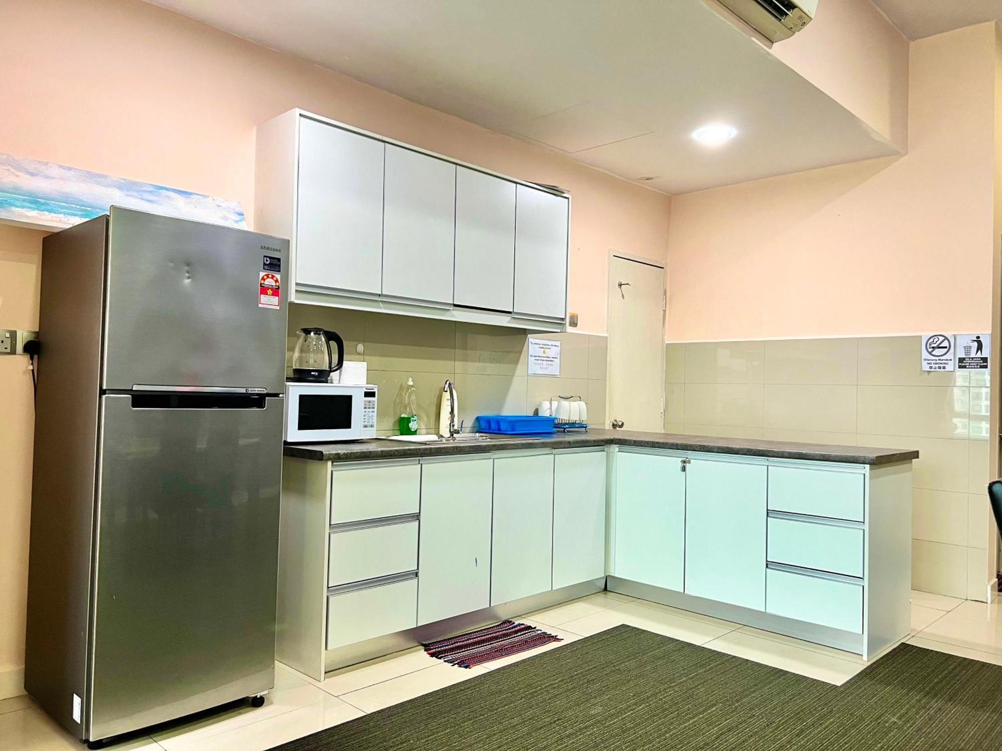Capital O 90987 The Loft Residences Homestay @ Imago Shopping Mall 2 Kampong Sembulan Exterior photo